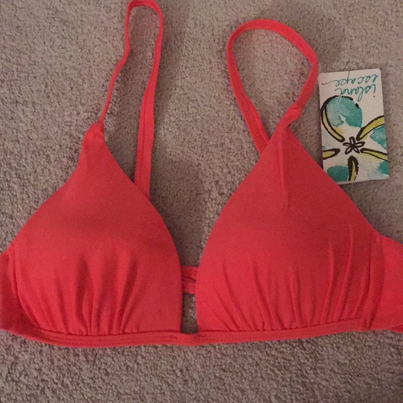 Island Escape Other - Ladies NWT coral bathing top☀️2/18☀️